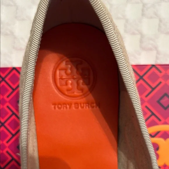 Tory Burch Gray and Cream Flats - Picture 3 of 7